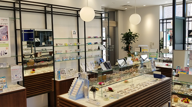 駅前店の店内（パソコン用の画像）